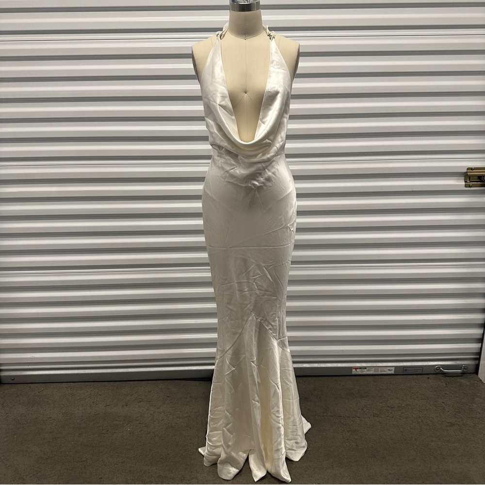 Retrofete Eve Crystal Halter Low Back Maxi Gown White - Picture 4 of 9
